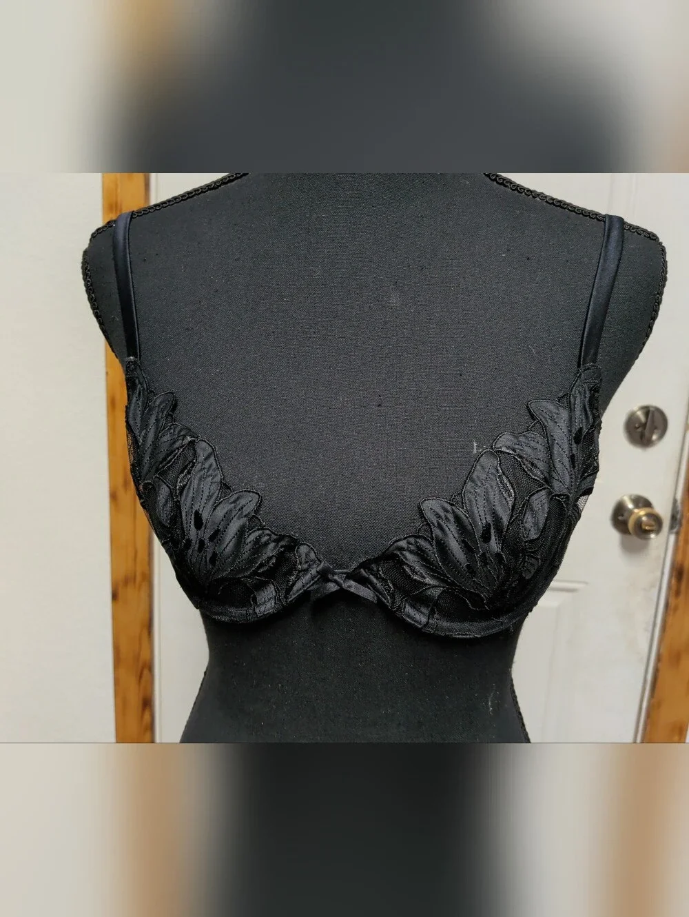 Fleur Du Mal Lily Embroidered Plunge Demi Bra Black Size 34B Intimates